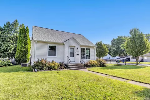 1212 9th St, Green Bay, WI 54304