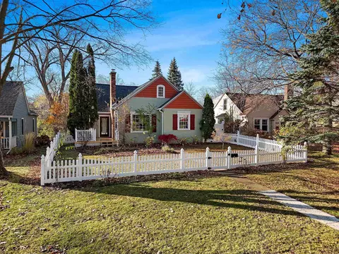 804 Allouez Ter, Green Bay, WI 54301