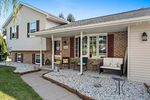 1390 Huben Dr, Green Bay, WI 54313