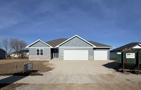 4666 Paul Ln, Green Bay, WI 54313