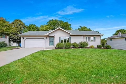 2440 W 20th Ave, Oshkosh, WI 54904