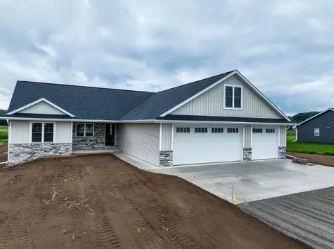 3715 Westpoint Rd, Suamico, WI 54313