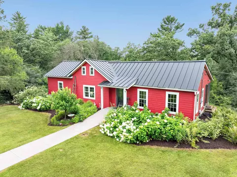 6974 Woodland Ln, Amherst, WI 54406