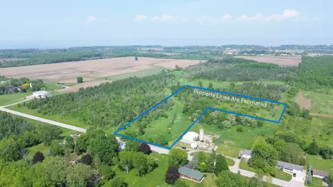 county road r, Oshkosh, WI 54902