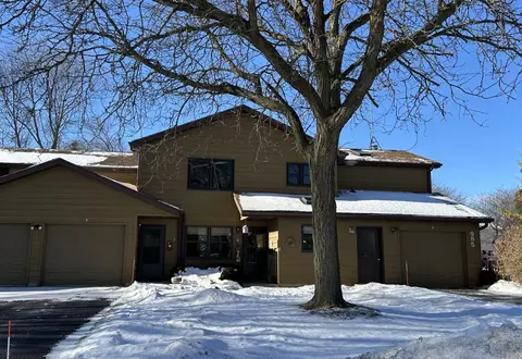985 Babcock St #7, Neenah, WI 54956