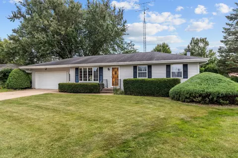 132 Oak Ct, Berlin, WI 54923