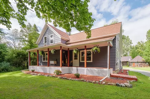 5954 W Brown Rd, Little Suamico, WI 54141
