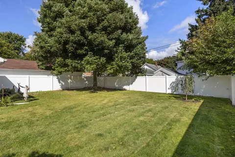 Exterior - 912 W Winnebago St, Appleton, WI 54914 photo 5 of 8