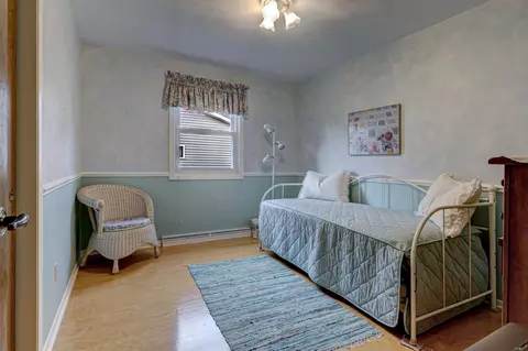 Bedroom - 1015 E Marnie Ln, Appleton, WI 54911 photo 3 of 6
