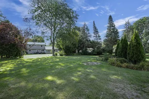 Exterior - 1015 E Marnie Ln, Appleton, WI 54911 photo 4 of 8