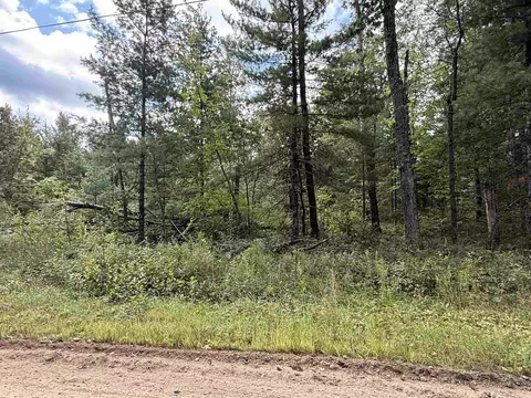 w1713 Big Sky Court, Keshena, WI 54135