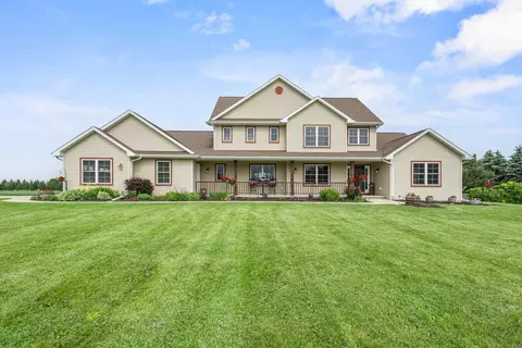 5685 Blake Rd, De Pere, WI 54115