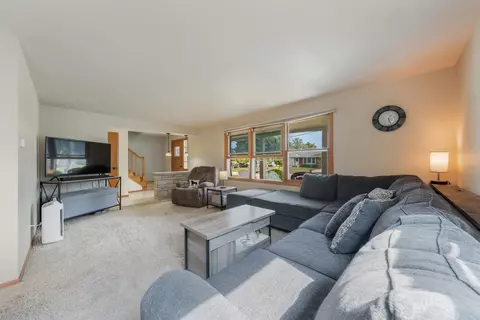 94 Crestview Dr, Appleton, WI 54915 photo 10