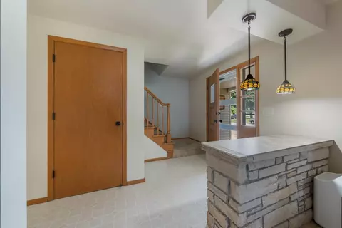 94 Crestview Dr, Appleton, WI 54915 photo 8
