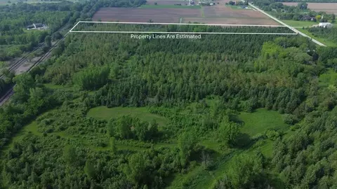 county road r, Oshkosh, WI 54902