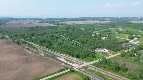 county road r, Oshkosh, WI 54902