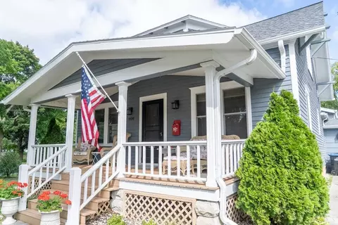 808 Pennsylvania St, Sturgeon Bay, WI 54235