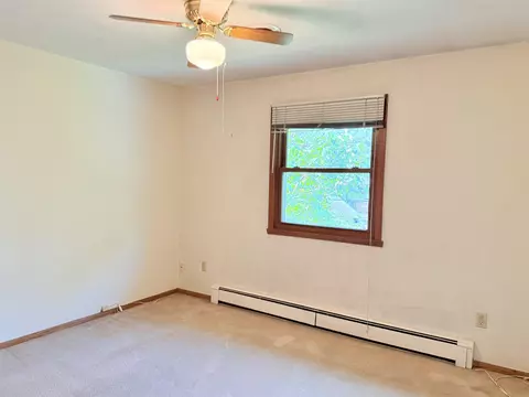 Bedroom - 1825 N Douglas St, Appleton, WI 54914 photo 3 of 6