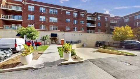 118 S Washington St #425A, Green Bay, WI 54301