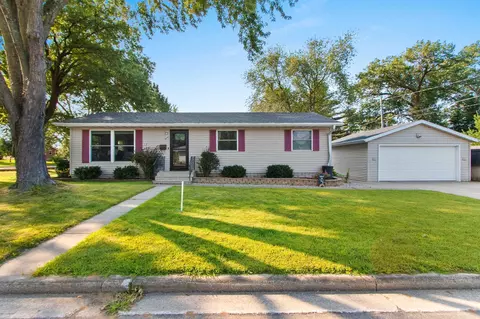 606 W Stevens St, Shawano, WI 54166