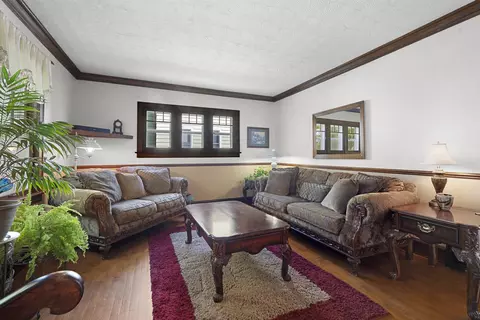 Living - 1201 W Winnebago St, Appleton, WI 54914 photo 2 of 4