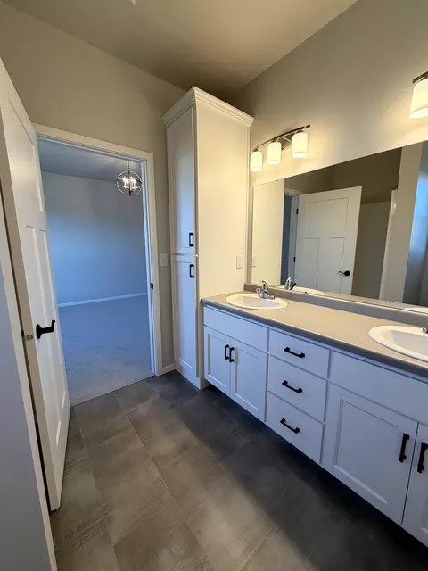 Bath - n9315 Gemstone Court, Appleton, WI 54915 photo 5 of 5