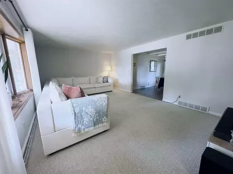 910 S Fidelis St, Appleton, WI 54915 photo 4