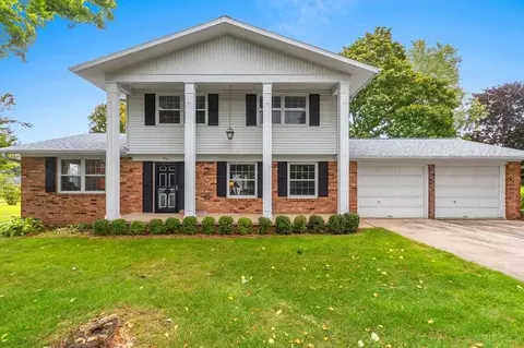 306 Colle St, Luxemburg, WI 54217