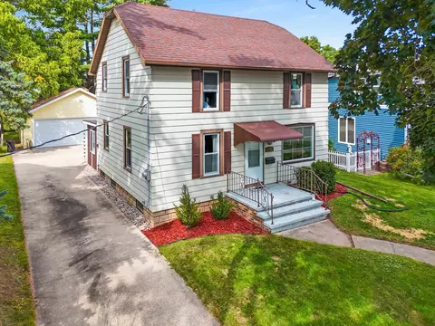 1122 W Spring St, Appleton, WI 54914