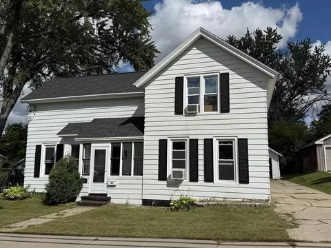 262 N Wisconsin St, Berlin, WI 54923