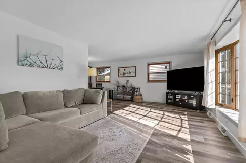 901 S Buchanan St, Appleton, WI 54915 photo 2