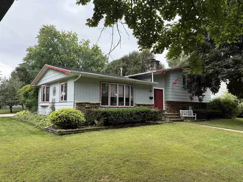 182 S Humphrey Cir, Shawano, WI 54166