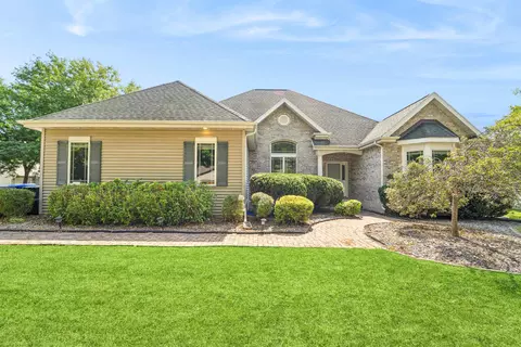 29 Weatherstone Dr, Appleton, WI 54914