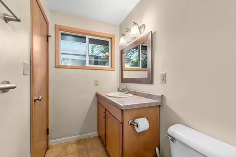 Bath - 2570 Palisades Ln, Appleton, WI 54915 photo 4 of 4