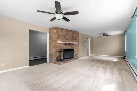 Living - 2570 Palisades Ln, Appleton, WI 54915 photo 2 of 5
