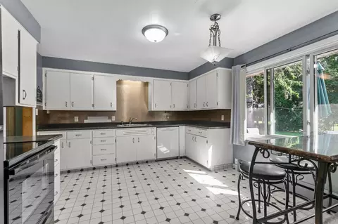 Kitchen - 2570 Palisades Ln, Appleton, WI 54915 photo 1 of 4