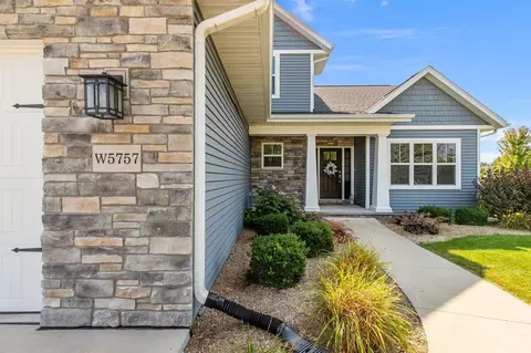 w5757 Jochmann Drive, Appleton, WI 54915 photo 2