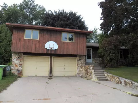 129 Hillside Ave, Oconto Falls, WI 54154