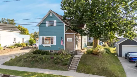 127 Taylor St, Kaukauna, WI 54130
