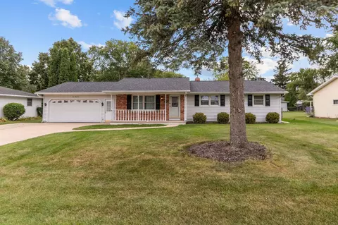 600 Floral Dr, Green Bay, WI 54301