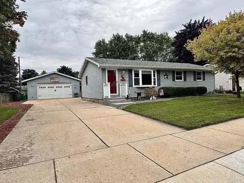 1773 Bond St, Green Bay, WI 54303
