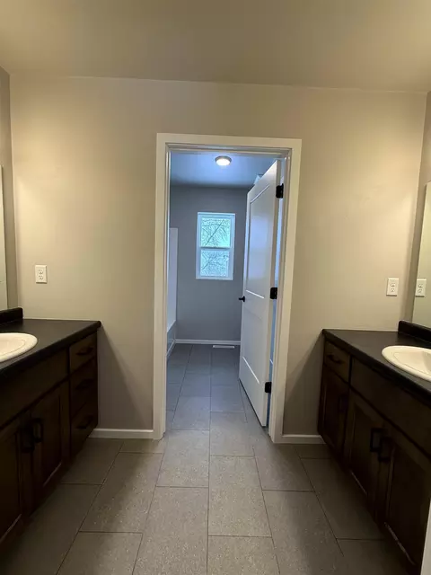 Bath - n9359 Gemstone Court, Appleton, WI 54915 photo 3 of 3