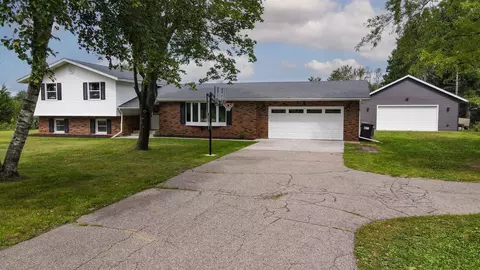 8440 County Road B, Amherst, WI 54406