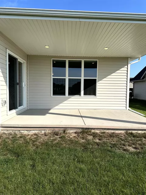 Exterior - W6539 E Steamboat Lane, Appleton, WI 54915 photo 2 of 2