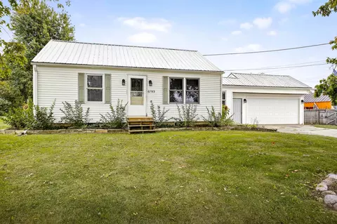 6793 Deuster St, Greenleaf, WI 54126