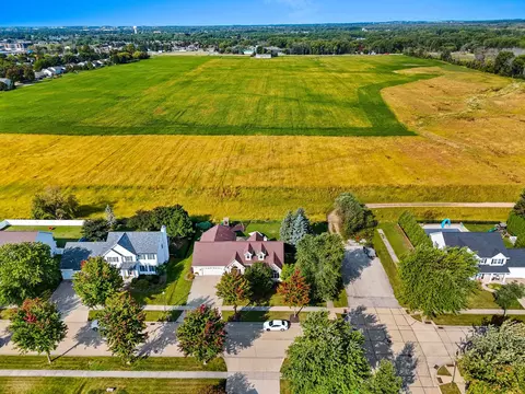View/Area - 4715 N Brookshire Dr, Appleton, WI 54913 photo 5 of 7