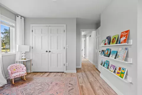 Entry Way - 4715 N Brookshire Dr, Appleton, WI 54913 photo 6 of 7