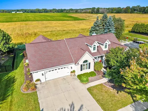 View/Area - 4715 N Brookshire Dr, Appleton, WI 54913 photo 4 of 7