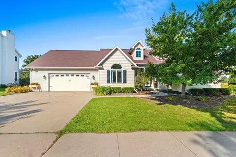 Exterior - 4715 N Brookshire Dr, Appleton, WI 54913 photo 7 of 7
