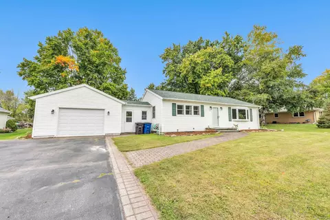 142 Chicago St, Pulaski, WI 54162